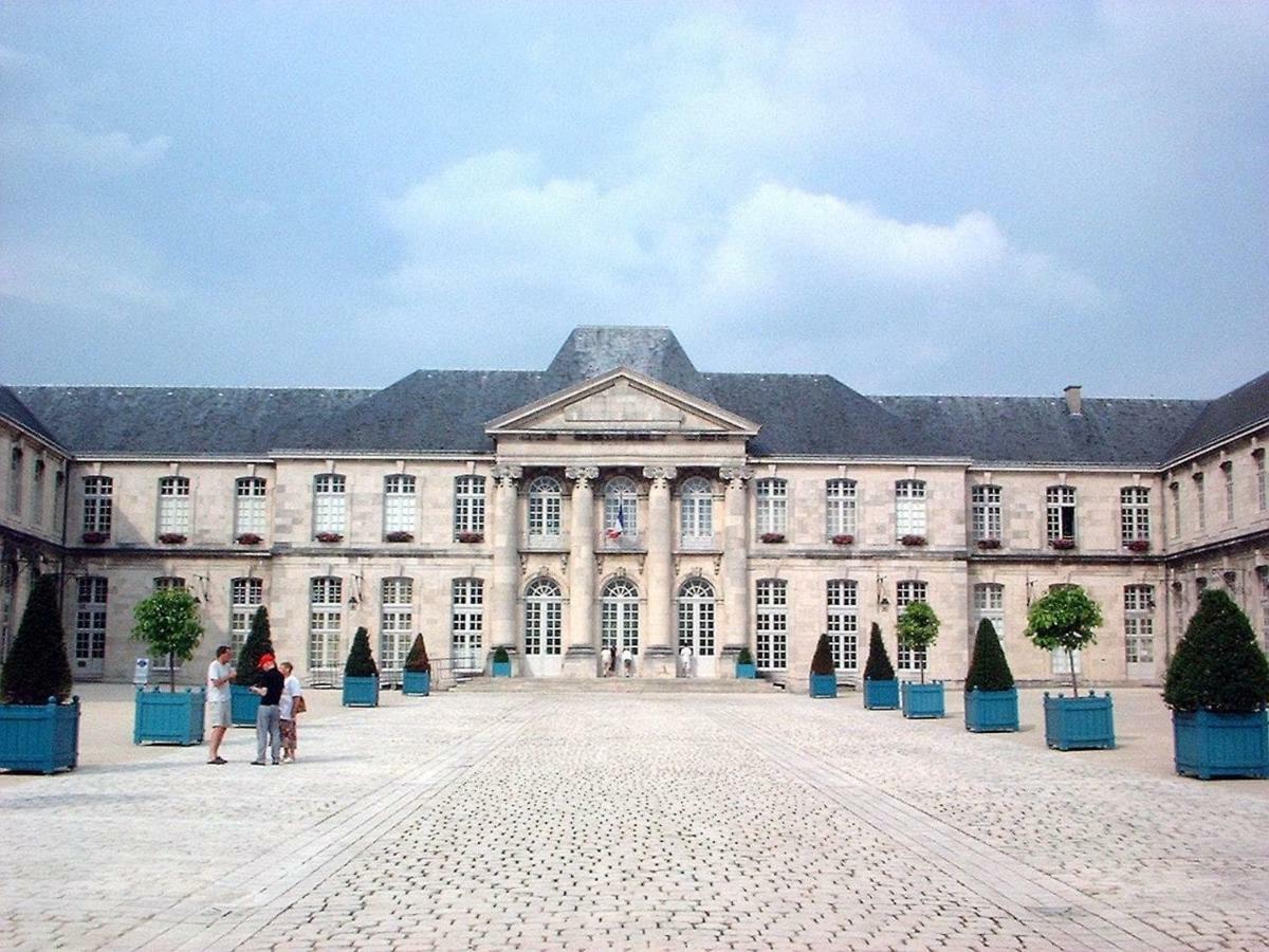Апартаменты Studio De Charme Au Pays De La Madeleine Commercy Экстерьер фото